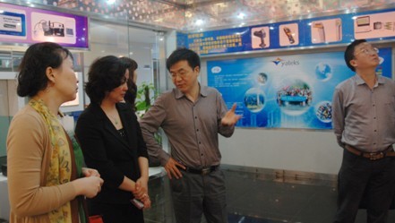 南京国睿新能电子有限公司总经理一行莅临亚泰光电参观访问